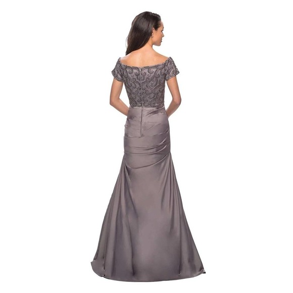 NEW LA FEMME Women's Silver Rouched Waist Formal Gown Dress Size 4 - Picture 3 of 12